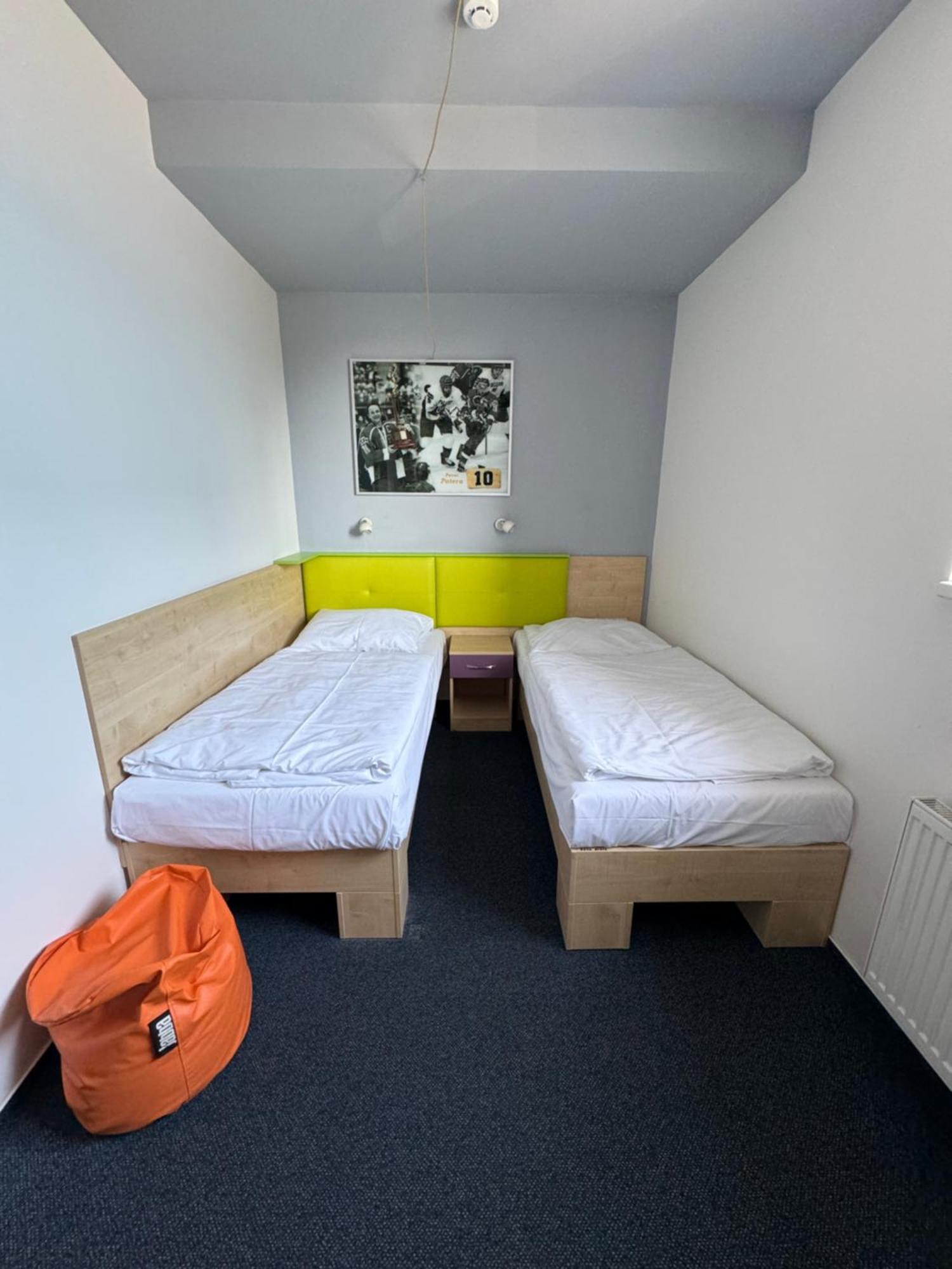 Sport Hotel Sletiste Kladno Bagian luar foto