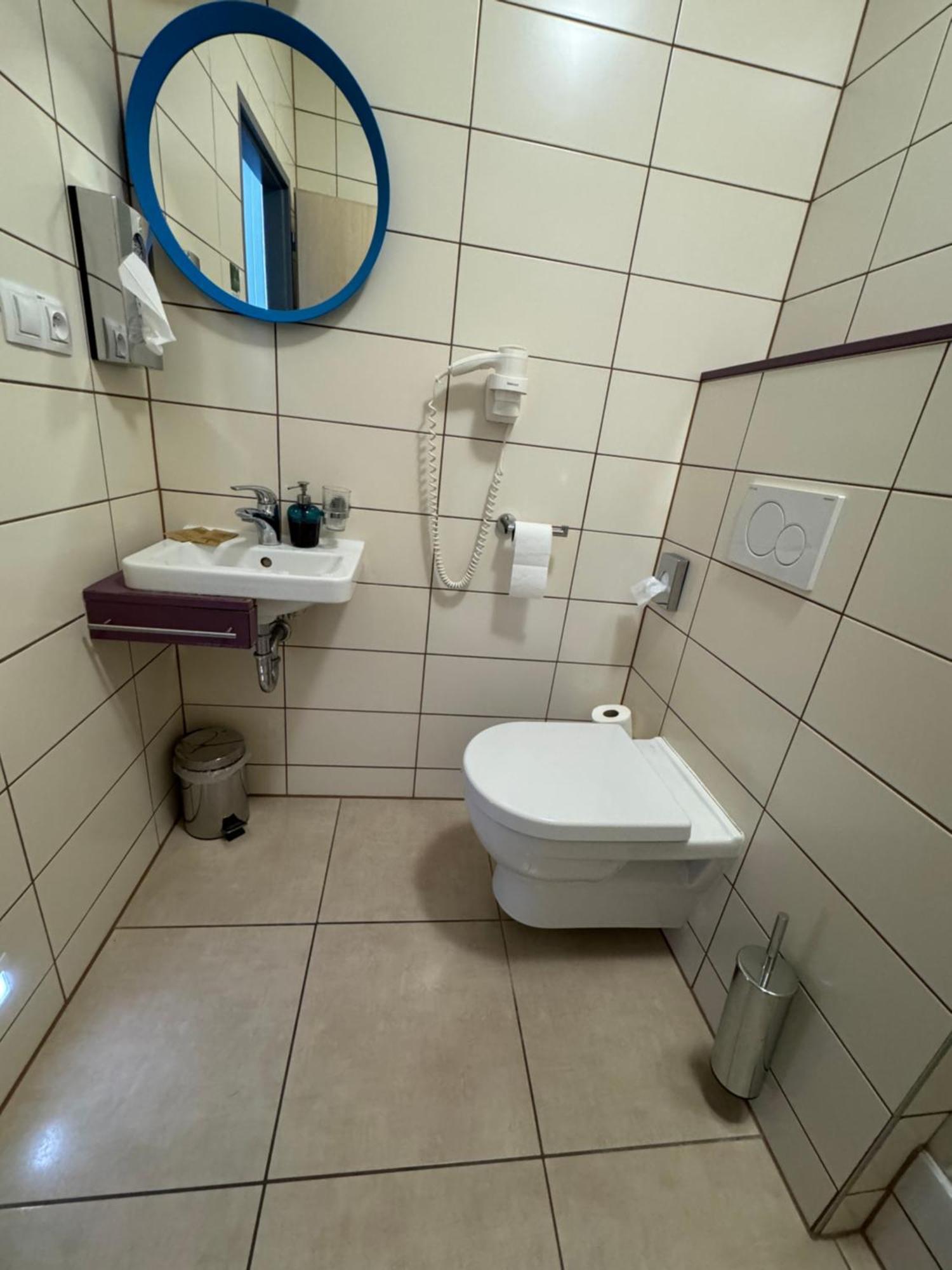 Sport Hotel Sletiste Kladno Bagian luar foto