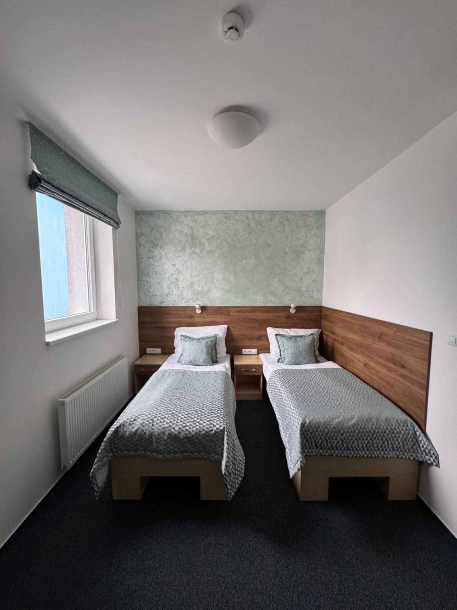 Sport Hotel Sletiste Kladno Bagian luar foto