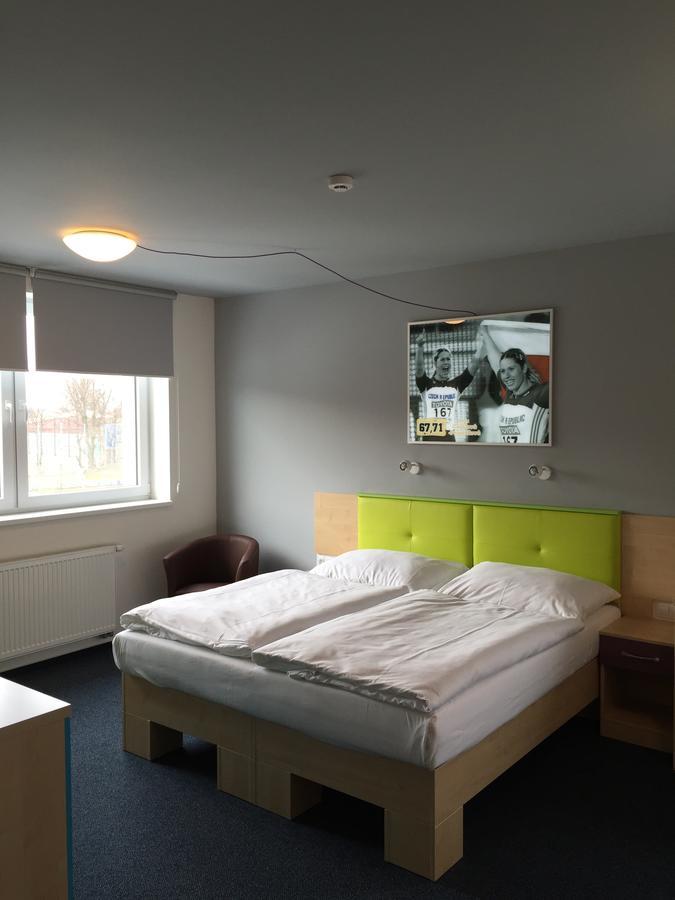 Sport Hotel Sletiste Kladno Bagian luar foto