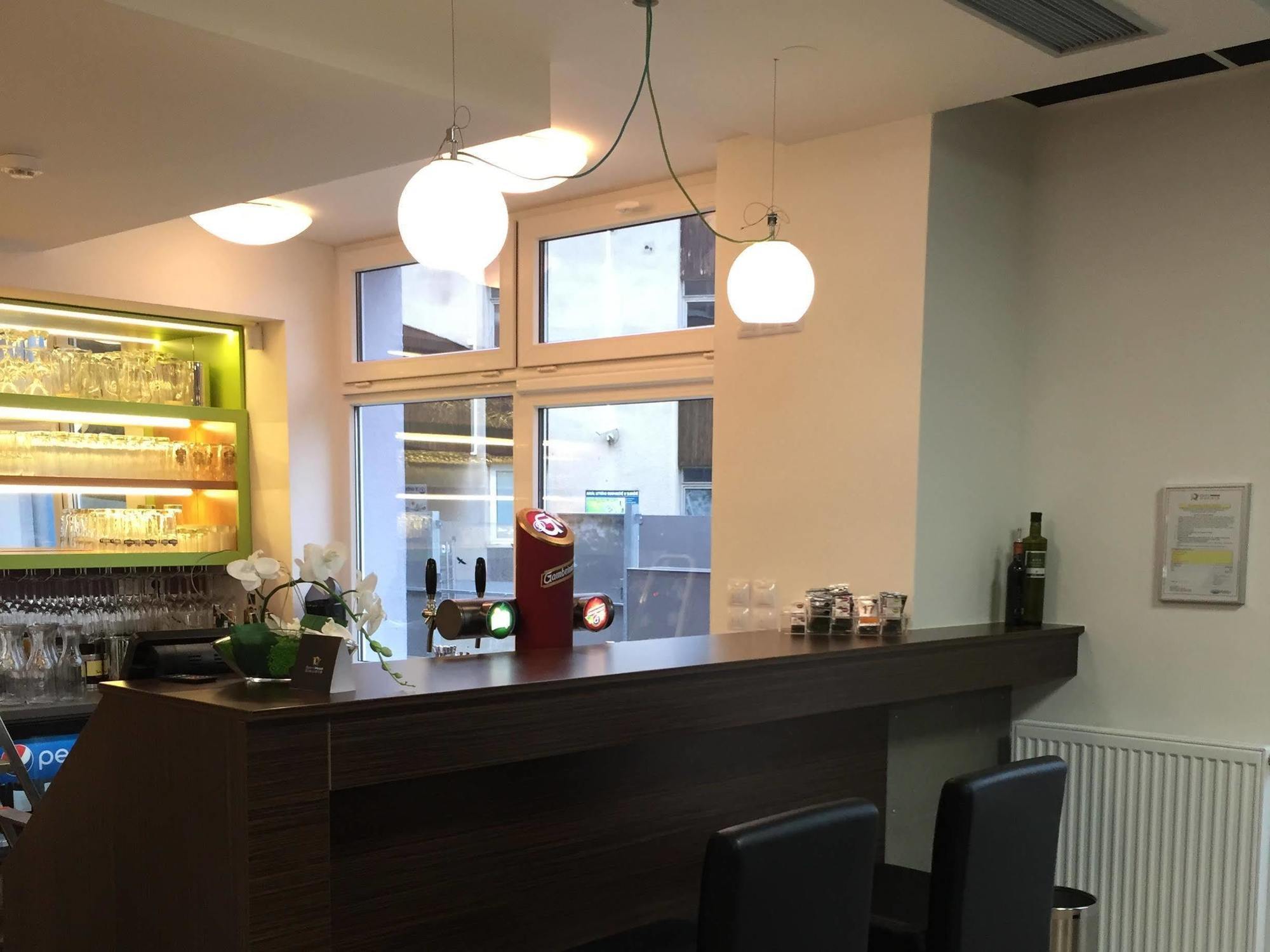 Sport Hotel Sletiste Kladno Bagian luar foto